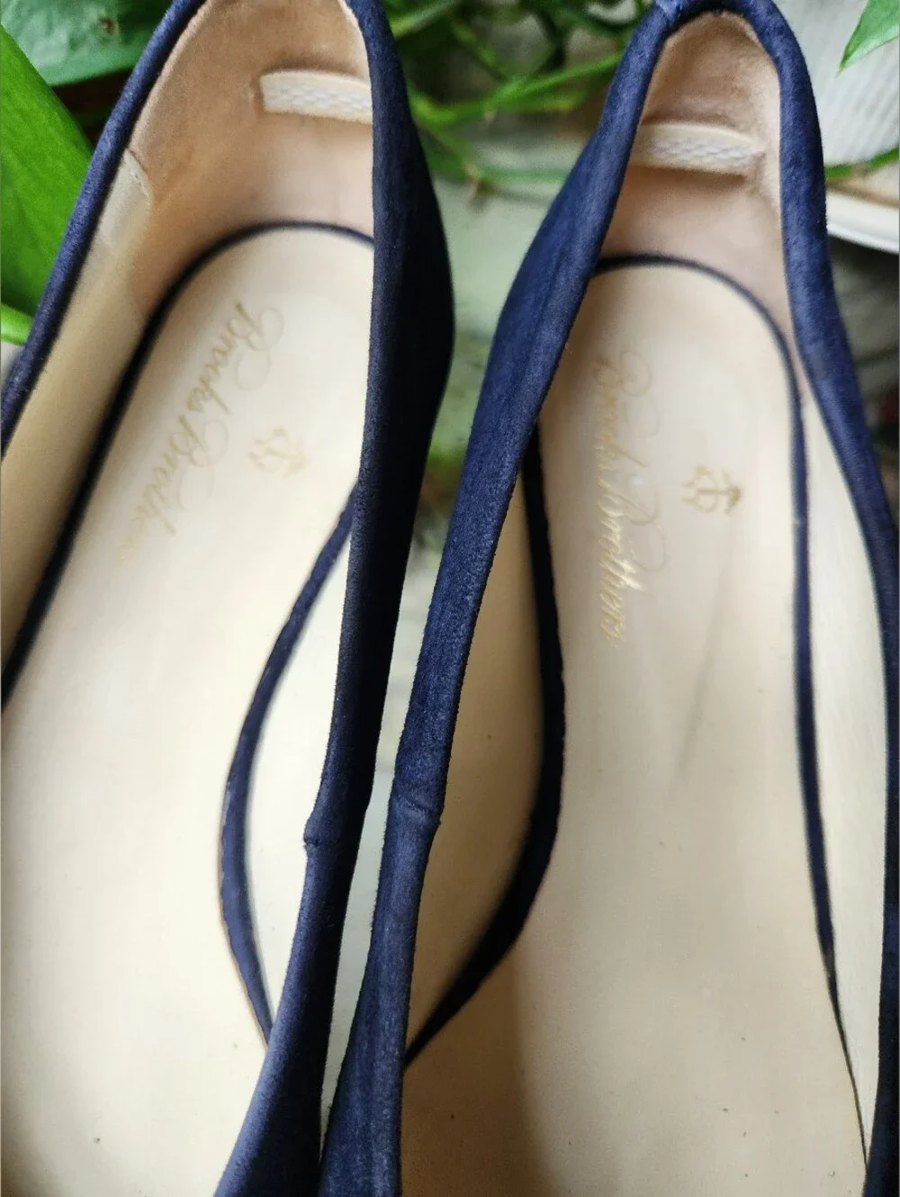 Brooks Brothers Women 9 Navy Blue Suede  Round Toe Cork Wedge Pump Made In Spain